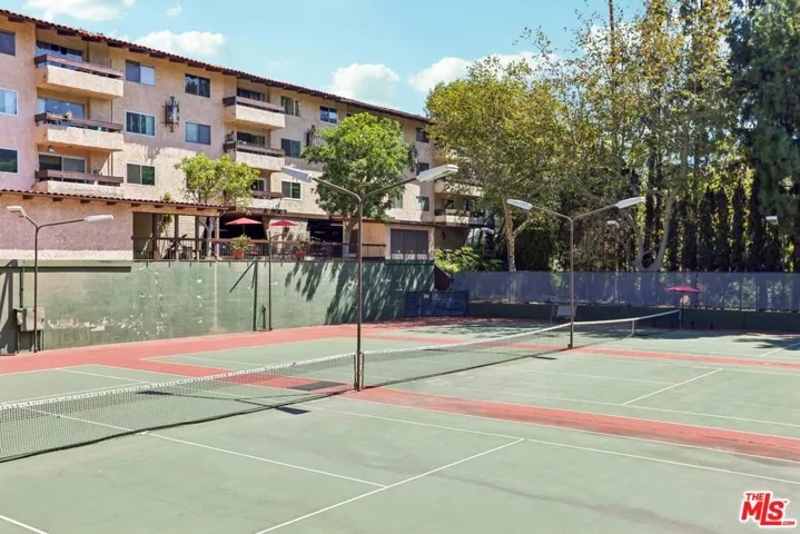 2700 Cahuenga Boulevard E 4313, Los Angeles, California 90068