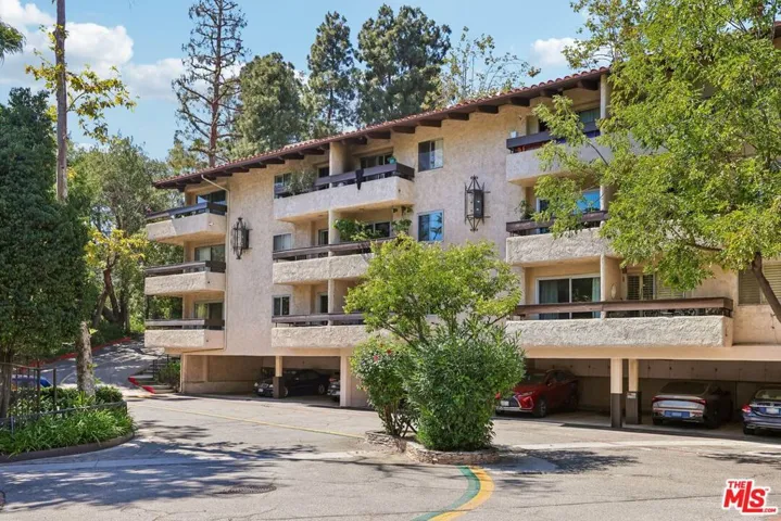 2700 Cahuenga Boulevard E 4313, Los Angeles, California 90068