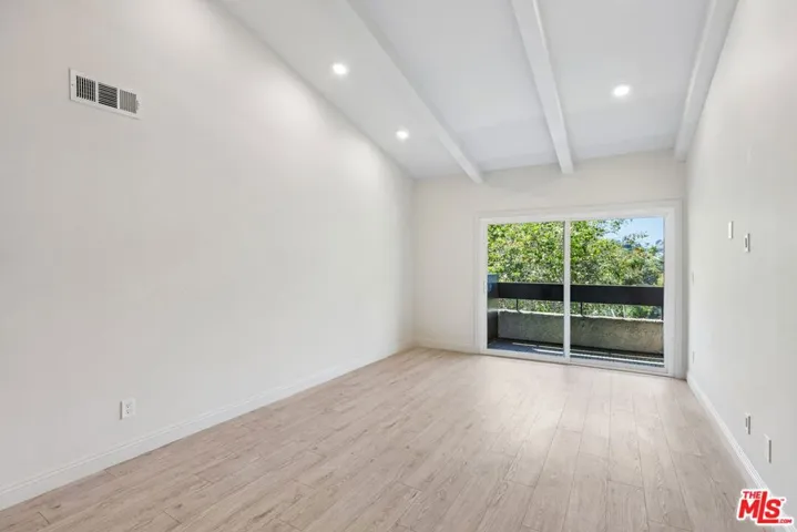2700 Cahuenga Boulevard E 4313, Los Angeles, California 90068