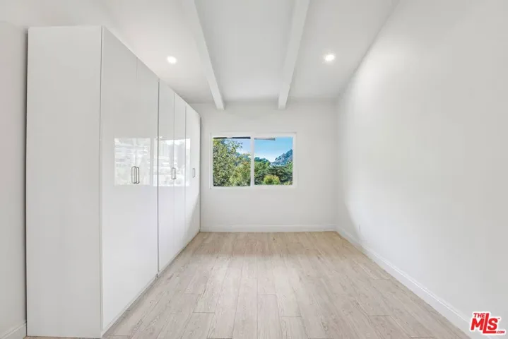 2700 Cahuenga Boulevard E 4313, Los Angeles, California 90068