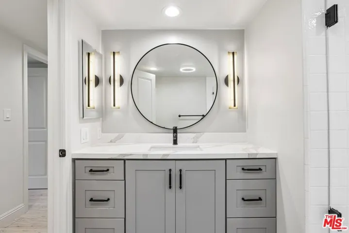 2700 Cahuenga Boulevard E 4313, Los Angeles, California 90068