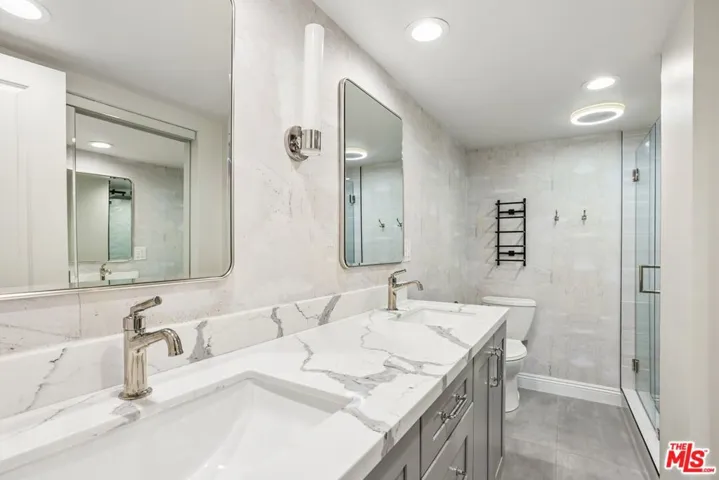 2700 Cahuenga Boulevard E 4313, Los Angeles, California 90068