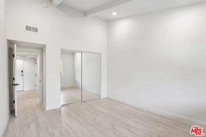 2700 Cahuenga Boulevard E 4313, Los Angeles, California 90068