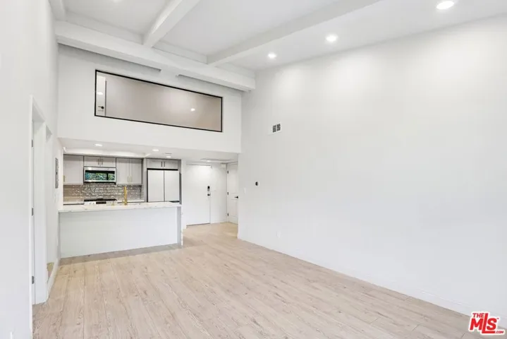 2700 Cahuenga Boulevard E 4313, Los Angeles, California 90068
