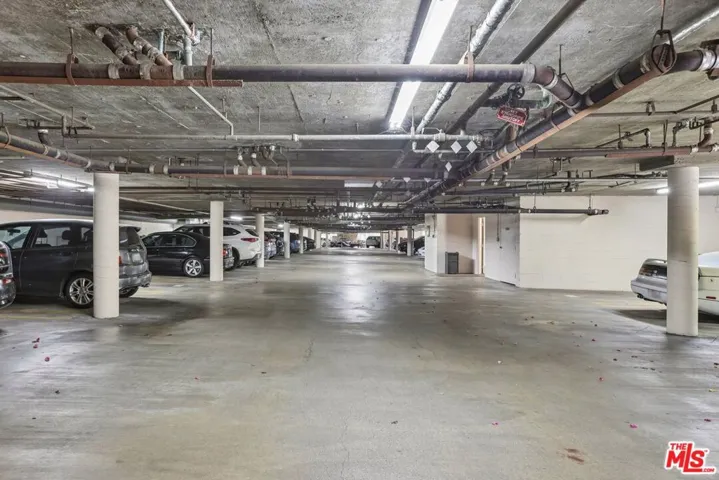 2700 Cahuenga Boulevard E 4313, Los Angeles, California 90068