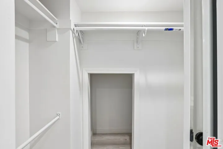 2700 Cahuenga Boulevard E 4313, Los Angeles, California 90068