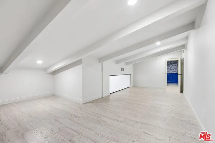 2700 Cahuenga Boulevard E 4313, Los Angeles, California 90068