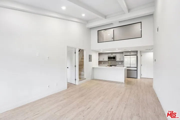 2700 Cahuenga Boulevard E 4313, Los Angeles, California 90068