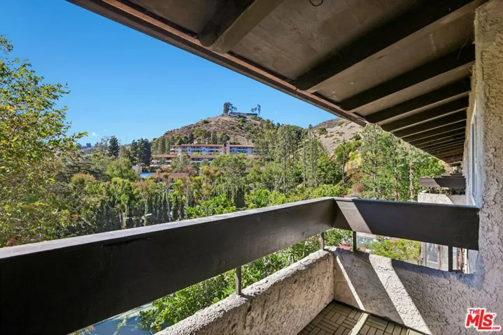 2700 Cahuenga Boulevard E 4313, Los Angeles, California 90068