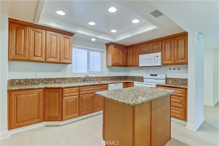 5519 Paseo Del Lago 1g, Laguna Woods, California 92637