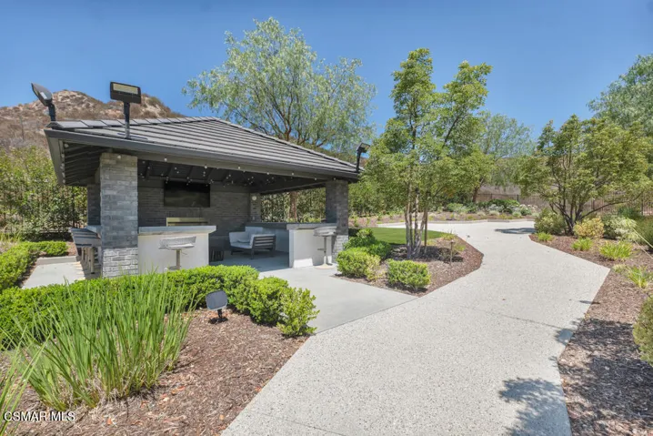 3129 Milestone Ave- HsHProd-161