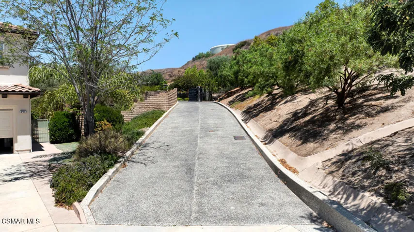 3129 Milestone Ave- HsHProd-42