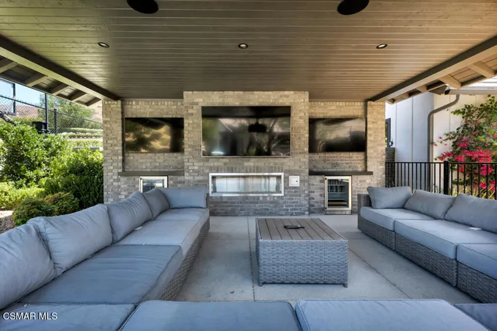 3129 Milestone Ave- HsHProd-203