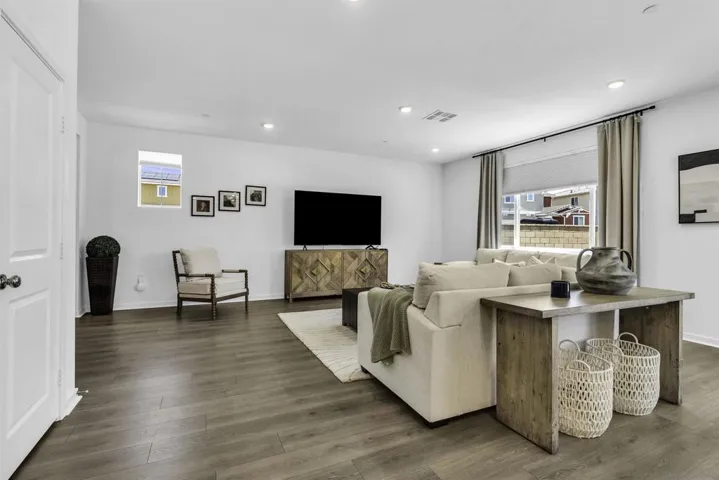 34470 Sakura, French Valley, California 92596