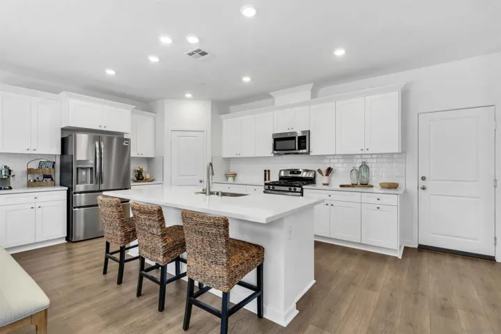 34470 Sakura, French Valley, California 92596
