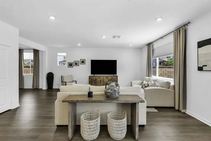 34470 Sakura, French Valley, California 92596