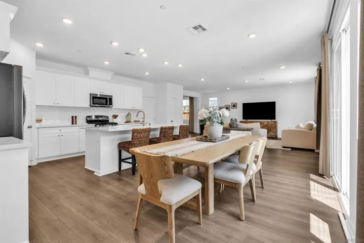 34470 Sakura, French Valley, California 92596