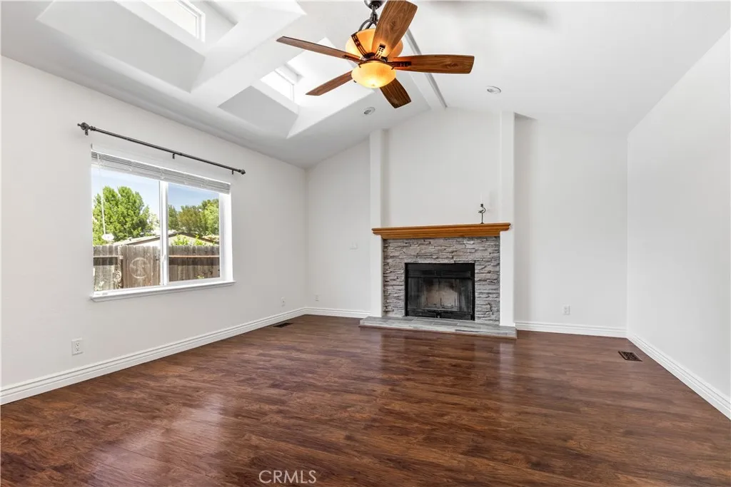 family room off kitchen