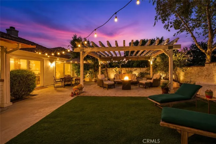 26150 Paolino, Valencia, California 91355