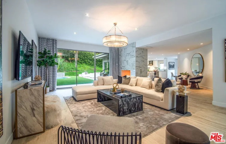1922 N Beverly Drive, Beverly Hills, California 90210
