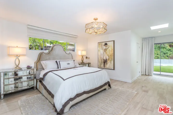 1922 N Beverly Drive, Beverly Hills, California 90210