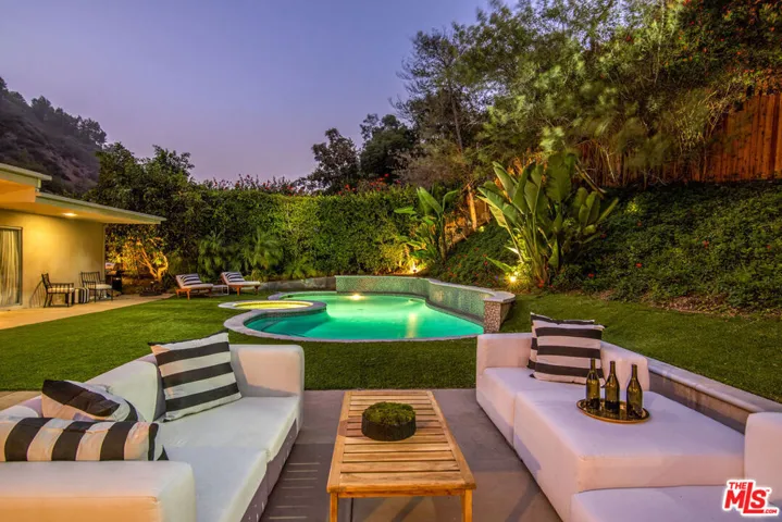 1922 N Beverly Drive, Beverly Hills, California 90210