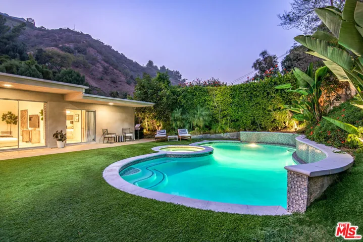 1922 N Beverly Drive, Beverly Hills, California 90210