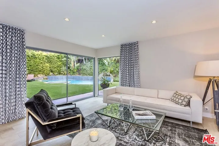 1922 N Beverly Drive, Beverly Hills, California 90210