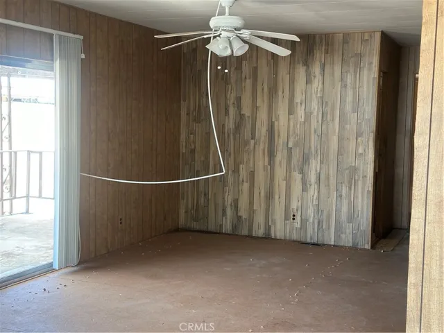 3663 Buchanan 13, Riverside, California 92503