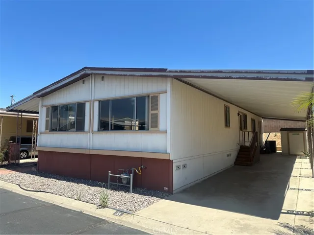 3663 Buchanan 13, Riverside, California 92503