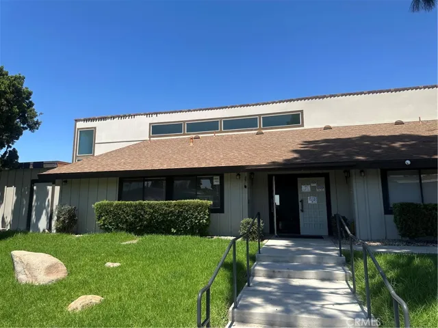 3663 Buchanan 13, Riverside, California 92503