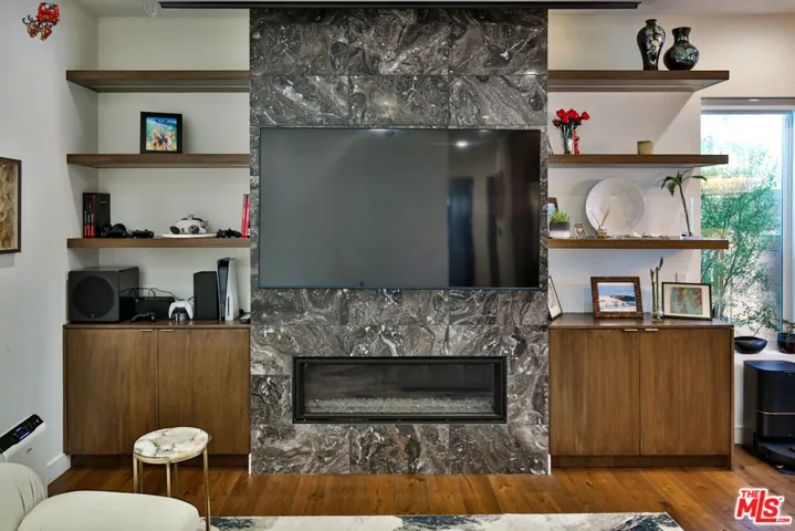 8501 Belford Avenue, Los Angeles, California 90045