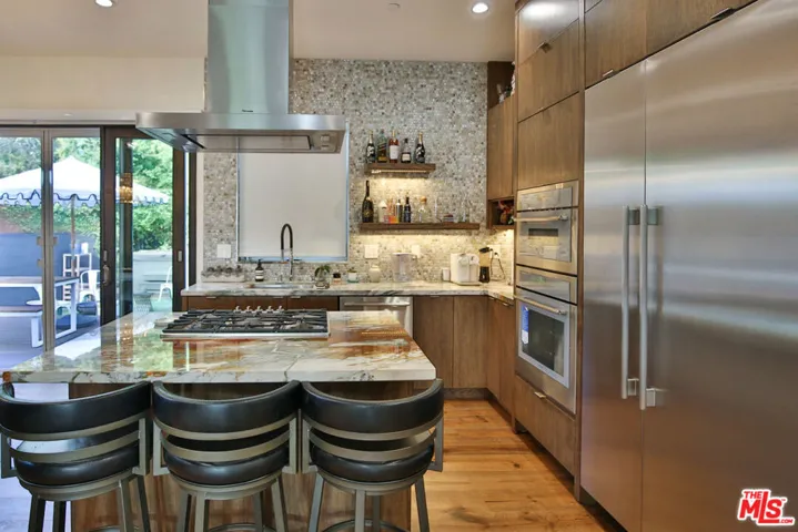 8501 Belford Avenue, Los Angeles, California 90045