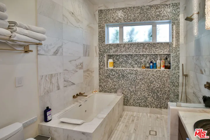 8501 Belford Avenue, Los Angeles, California 90045