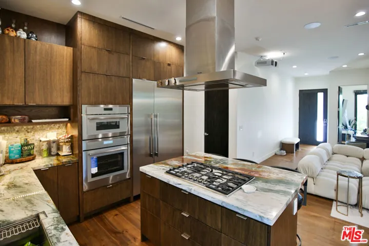 8501 Belford Avenue, Los Angeles, California 90045