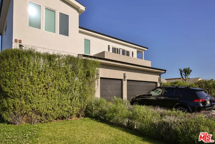 8501 Belford Avenue, Los Angeles, California 90045