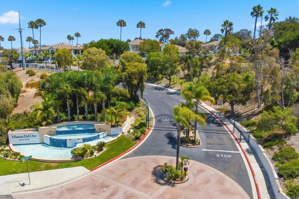2345 Rancho Del Oro Rd
