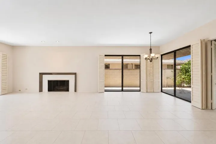 Living/Dining Room