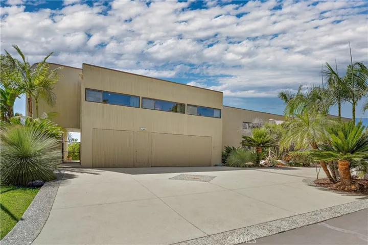 3028 Overhill Drive, Vista, California 92084