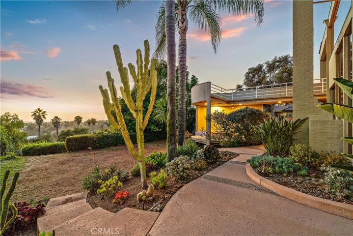 3028 Overhill Drive, Vista, California 92084