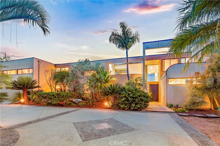 3028 Overhill Drive, Vista, California 92084