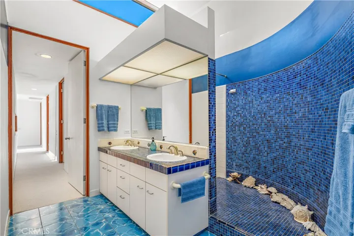 3028 Overhill Drive, Vista, California 92084
