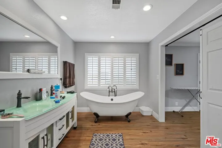 4631 W Avenue M8, Quartz Hill, California 93536