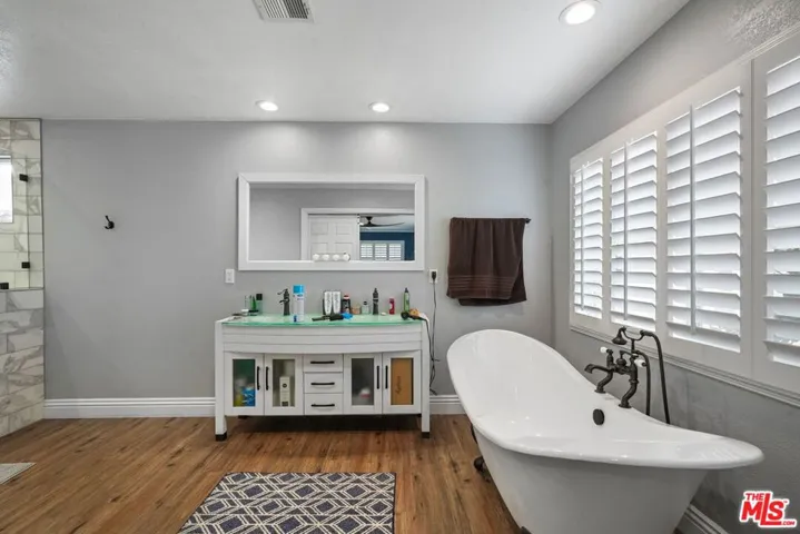 4631 W Avenue M8, Quartz Hill, California 93536