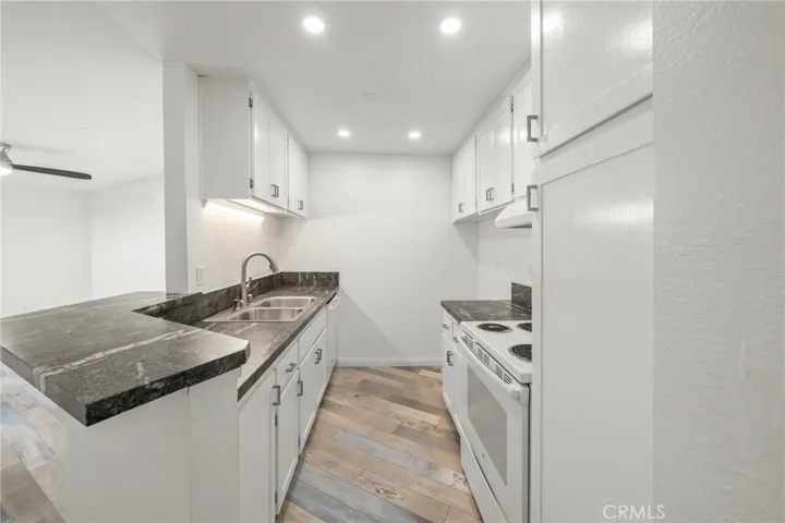 650 The Village 106, Redondo Beach, California 90277