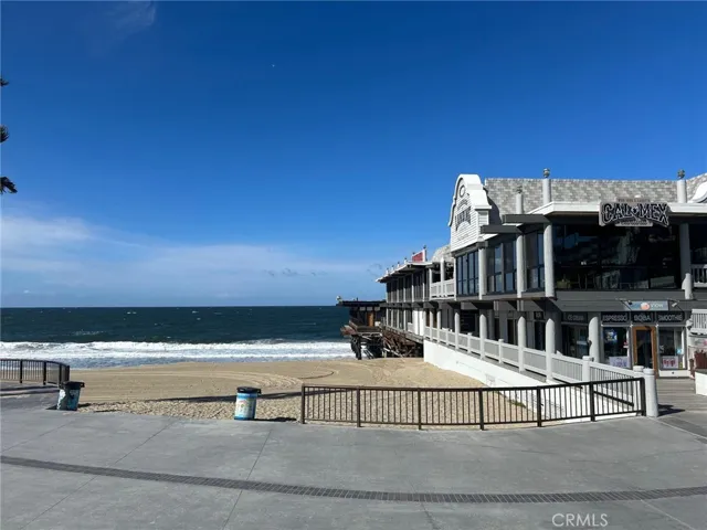 650 The Village 106, Redondo Beach, California 90277