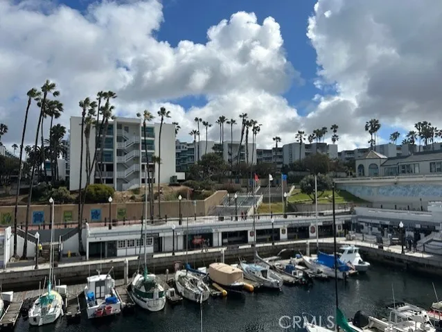 650 The Village 106, Redondo Beach, California 90277