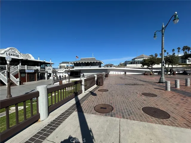 650 The Village 106, Redondo Beach, California 90277