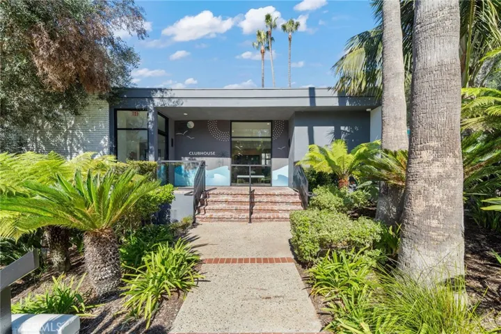 650 The Village 106, Redondo Beach, California 90277