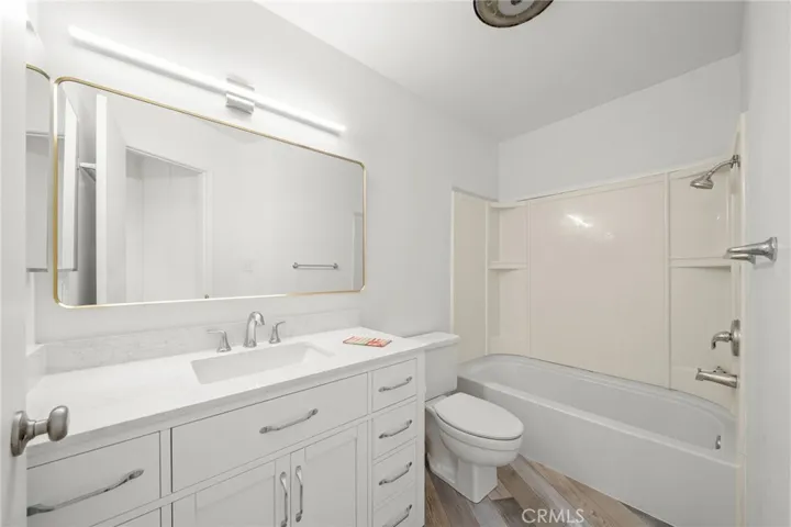 650 The Village 106, Redondo Beach, California 90277